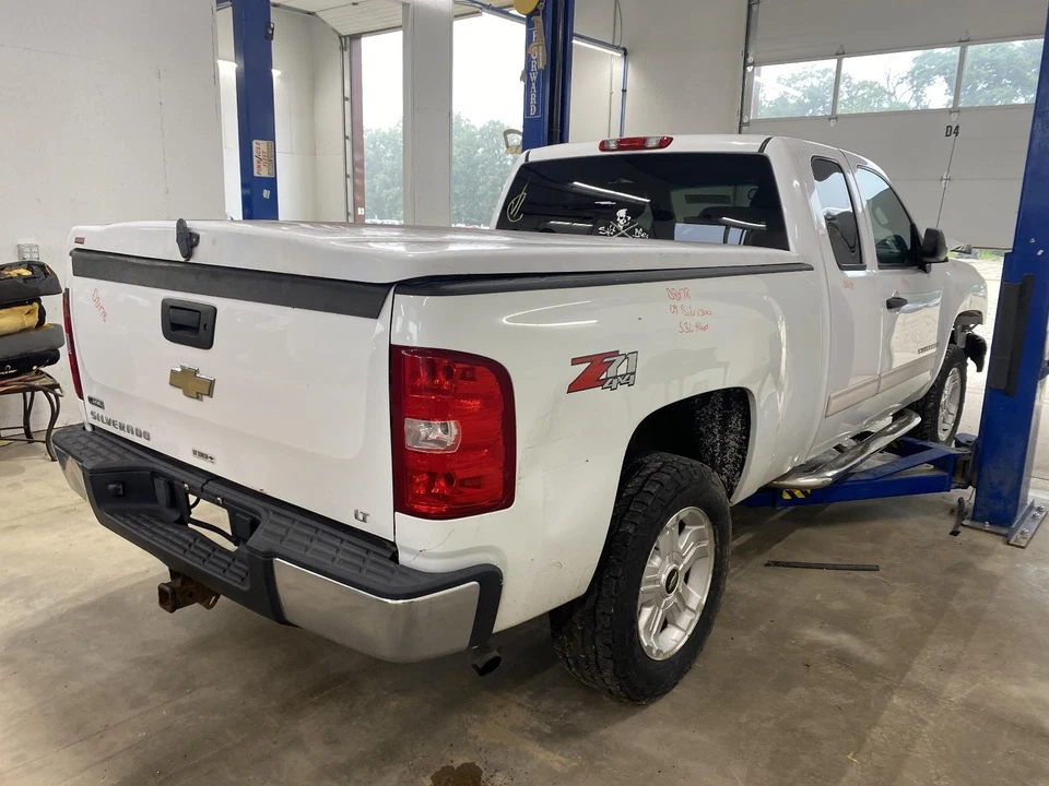 Used Front Left Seat Belt Front fits: 2009 Chevrolet Silverado 1500 pickup bucke - Image 3 of 4