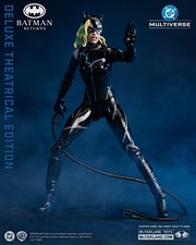 McFarlane DC Battle Damaged Catwoman Deluxe Theatrical Edition Batman Returns