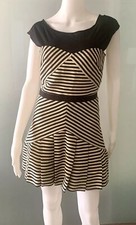 Elizabeth and James Women's Angle Striped Vanessa Pleated  Mini Dress sz 6