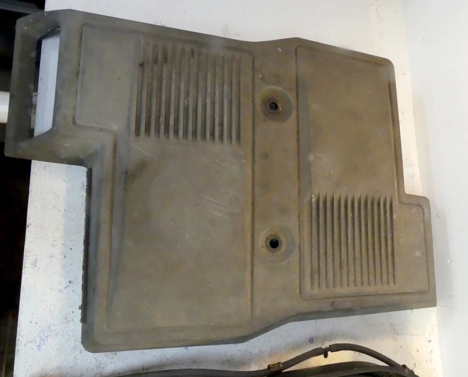 1984 Corvette Crossfire Intake Air Cleaner Complete with both hold down nuts - Image 3 of 4