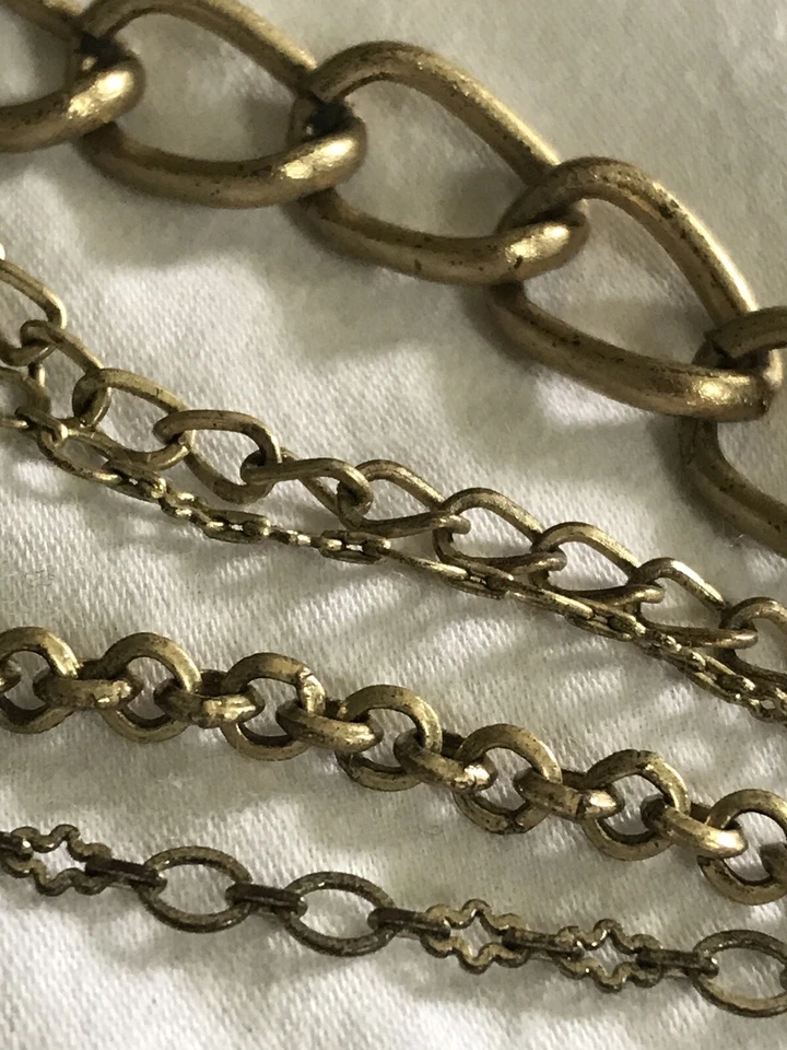 Collar Gargantilla Flor Madera Perro Tono Dorado Jessica Simpson De Colección Múltiples Capas de Cadena Foto 3 de 4