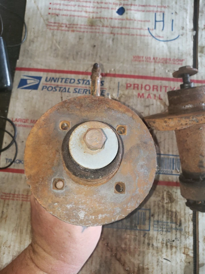 Wheelhorse GT-14 Doble D 42, 48 Husillos Foto 2 de 4