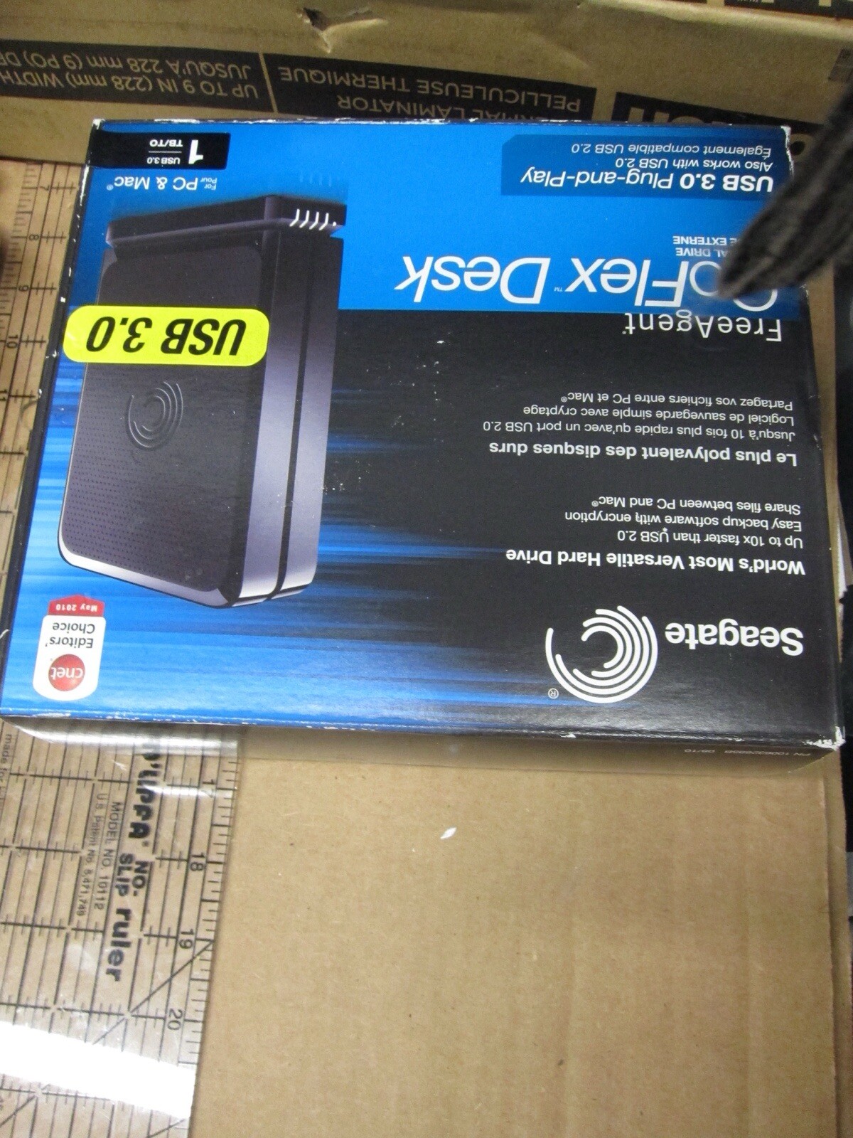 External Hard Drive Seagate FreeAgent GoFlex Desk 1.5TB USB 2.0 PC & Mac Nib-image