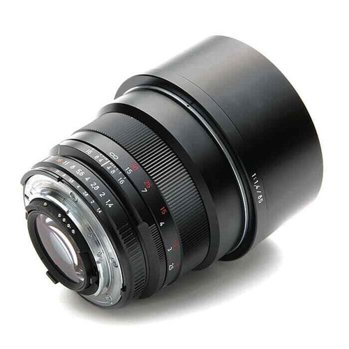 Carl Zeiss PLANAR T * 85mm f1.4 ZF.2 for Nikon Mount Lens with CPU - Picture 10 of 15
