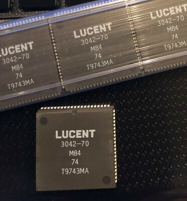 LUCENT 3042-70 IC Voltage Regulator IC  **NEW**  Qty.1