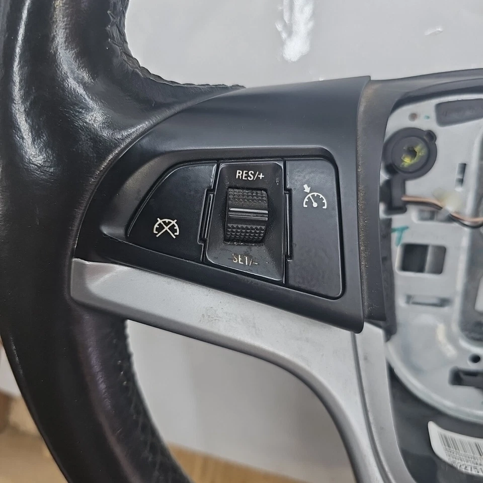 11 12 13 14 15 CHEVY CRUZE Steering Wheel w/ cruise control LEATHER BLACK - Image 3 of 4