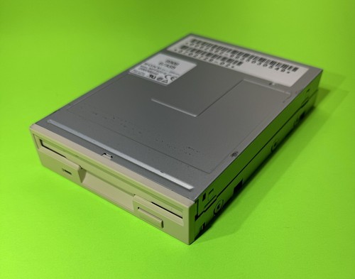 Unidad de disquete de triple densidad SUN 370-2729 - Ultra 30, Ultra 60, Ultra 80 PROBADO - Imagen 6 de 18