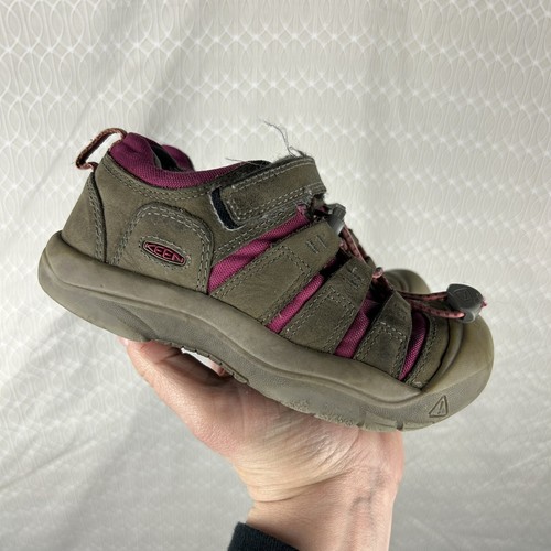KEEN Girls Newport Shoe Casual Sneaker Size 12 Little Kid