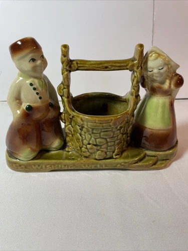 VINTAGE SHAWNEE POTTERY 1940'S DUTCH GIRL & BOY USA #710 "WISHING WELL" PLANTER!