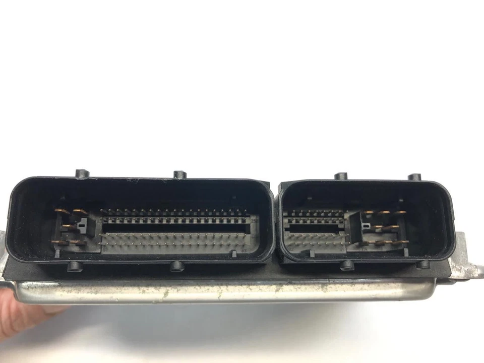 Módulo de control del motor Audi TT 2000-2002 AWD computadora ECU PCM coincidencia 8N0906018LX Foto 4 de 4