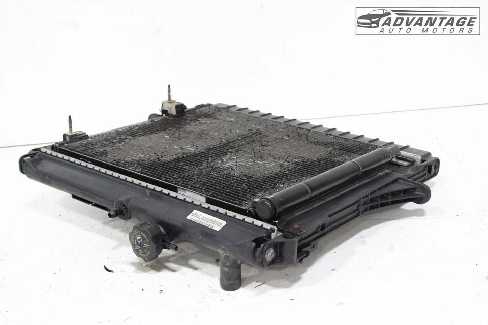 HUMMER H3 2006-2010 3,7 L motor de gasolina refrigeración refrigerante radiador 11242109 OEM Foto 3 de 4