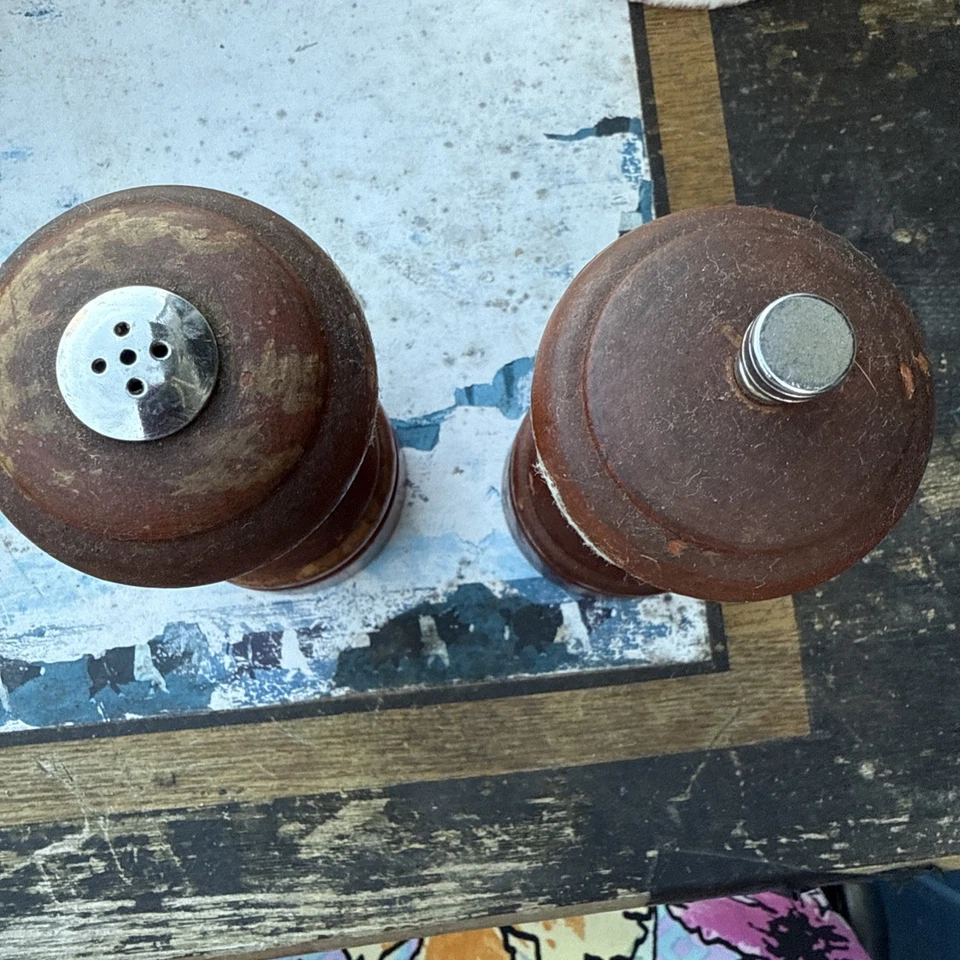 Molinillo de pimienta y salero MCM Olde Thompson juego de madera EE. UU. Foto 3 de 3