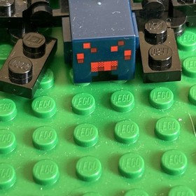 LEGO Minecraft: The End Portal (21124)-replaced 3 Minor Blocks