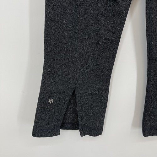 Leggings recortados Lululemon con dobladillo dividido pierna gris y negro talla 6 - Imagen 5 de 6