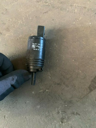 BMW E81 E82 E87 E88 1er Waschpumpe Waschwasserpumpe Wischwasser Pumpe 7199567