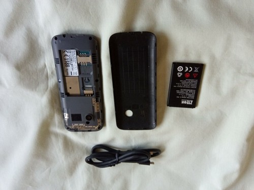 ZTE F320 - Black, Grade B, (Unlocked) Mobile Phone - Picture 2 of 8