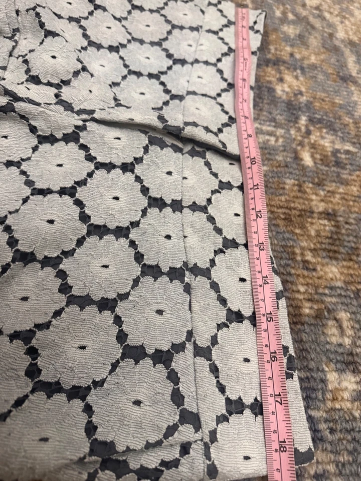 Lace Overlay Grey Shorts Maurice's Size 11/12 - Изображение 3 из 4