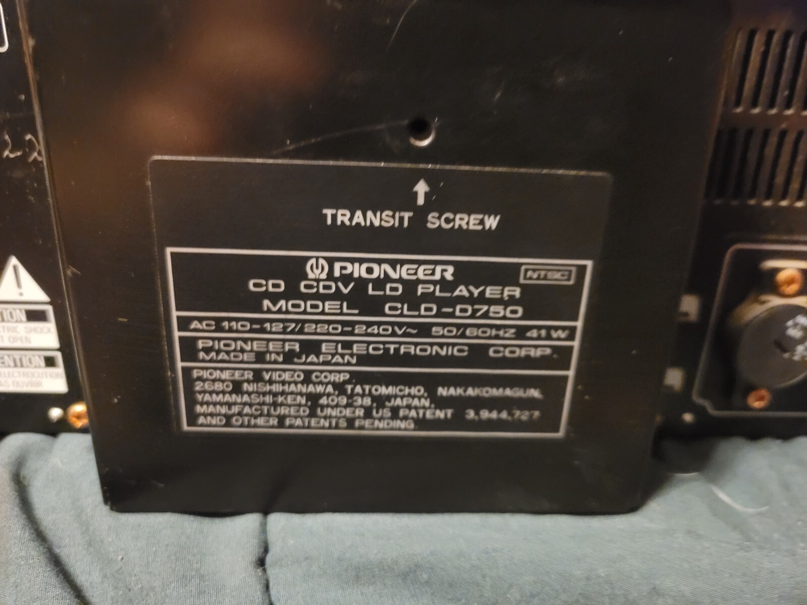 Pioneer CLDD750 LaserDisc Player *READ* Power Up Loads Disc No Spin