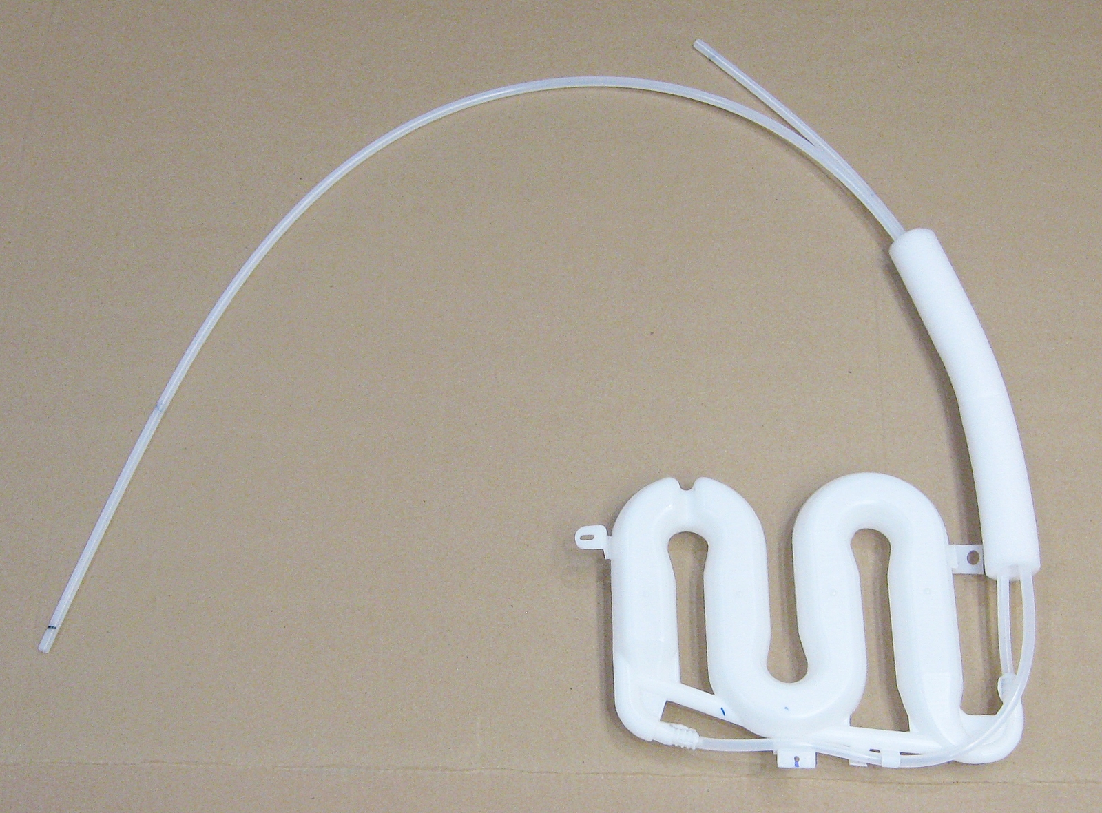 GE Refrigerator Water Tank Assembly WR17X11440 AP3205548 PS783769