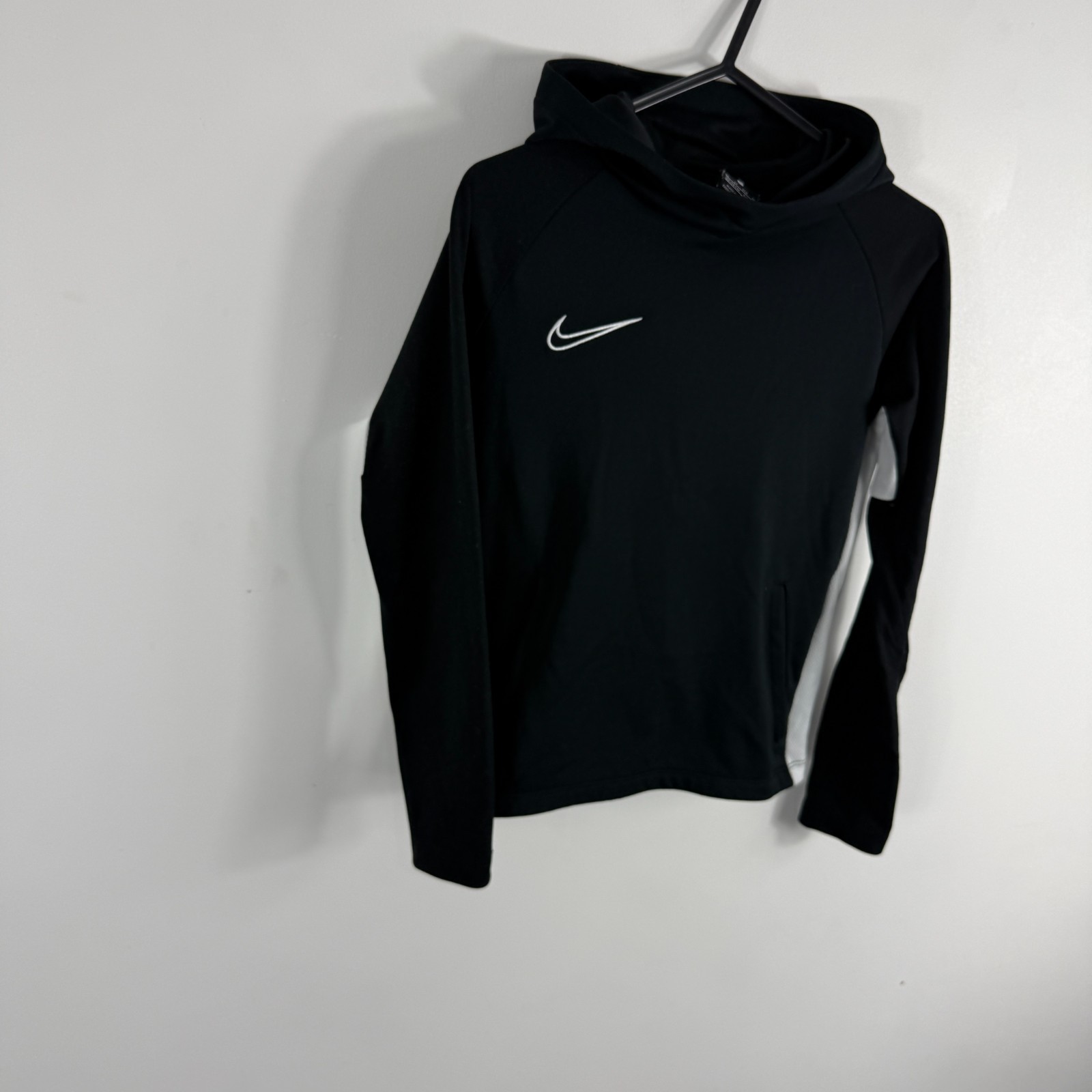 Vintage Nike Black Dri-FIT Swoosh Kids Age 6-8 Size XS High Neck Pullover Hoodie image 3