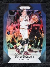 2017-18 Panini Prizm Blue Prizm 158/199 Kyle Korver #199 00ur