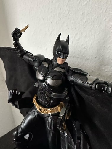 Fondjoy Model DC Batman Deluxe Edition 1/9 Scale Action Figure - Picture 8 of 8