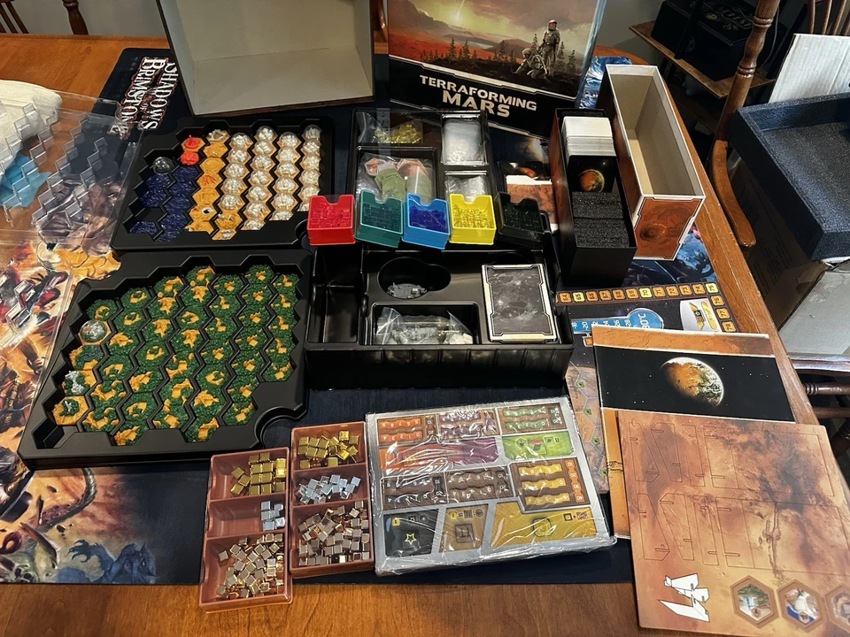 Stronghold Games Terraforming Mars Big Box Kickstarter con azulejos 3D y juego base Foto 4 de 4
