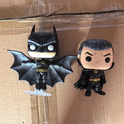 Set of 2 Funko Pop! DC heros batman #521  & batman #523  Vinyl figure out of box