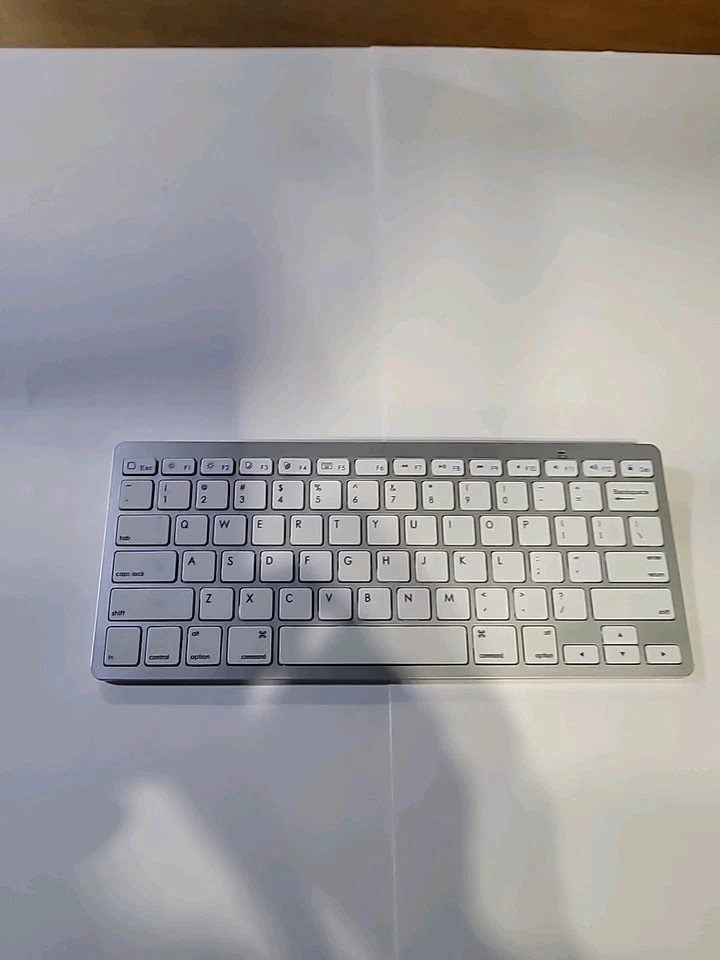 Wireless Bluetooth Keyboard Anker Model No K1280C, FCC ID: ZGVK1280 . - Image 3 of 4