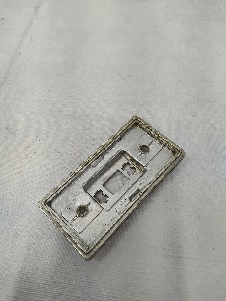 C3 Corvette 1974-1982 interior domo luz lámpara carcasa 1975 1976 77 78 79 80 81 Foto 4 de 4