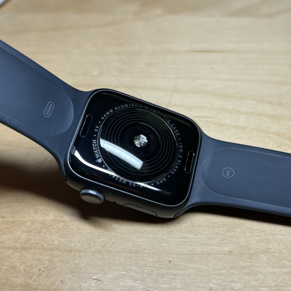 Apple Watch SE 44mm Space Gray Aluminum Case GPS Smartwatch