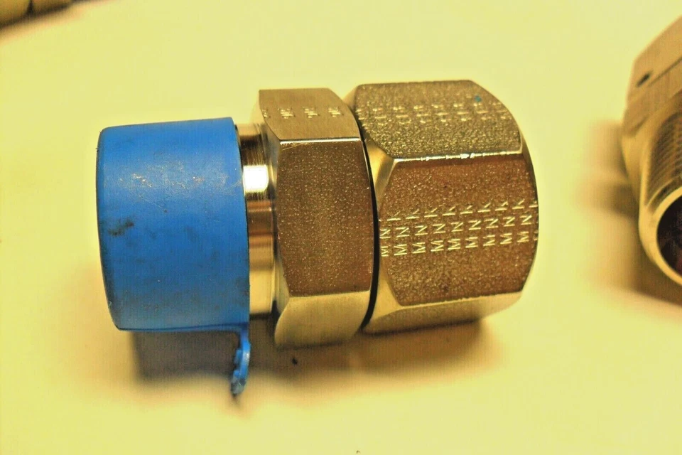 Fitting Union 3/4" Male to 3/4" Female Stainless Steel New - Image 4 of 4