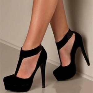 size 2 black heels