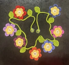 🌸 NEW hand Crochet Flowers Bunting Leaf sequins camper  34” Christmas  Gift