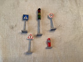 LEGO CITY MINIFIGURE COLLECTION, SET 8401!!