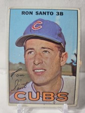 1967 Topps # 70 Ron Santo Chicago Cubs Crease