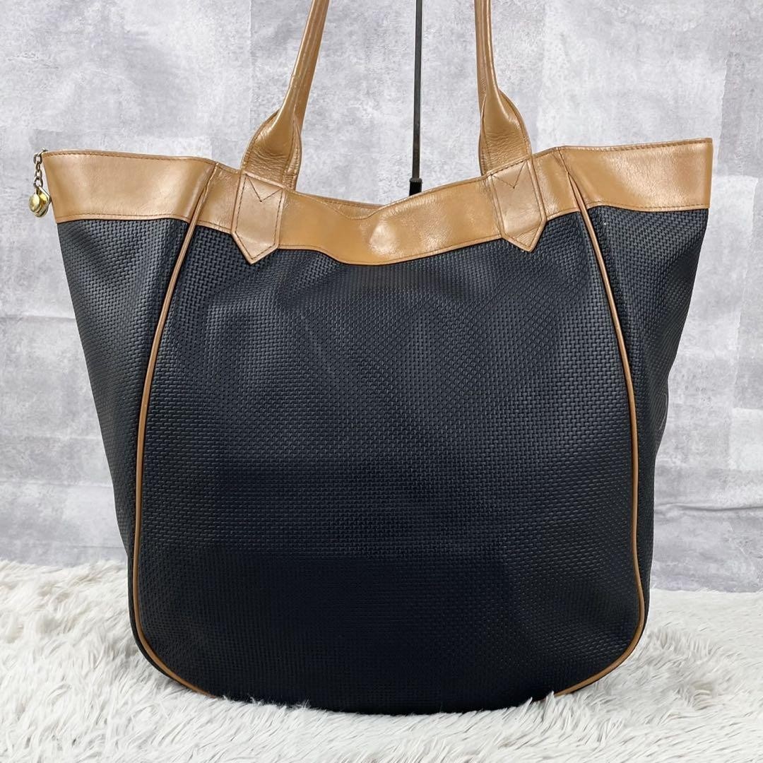 Disponibile taglia A4 bellissima borsa tote Yves Saint Laurent in pelle logo ecc