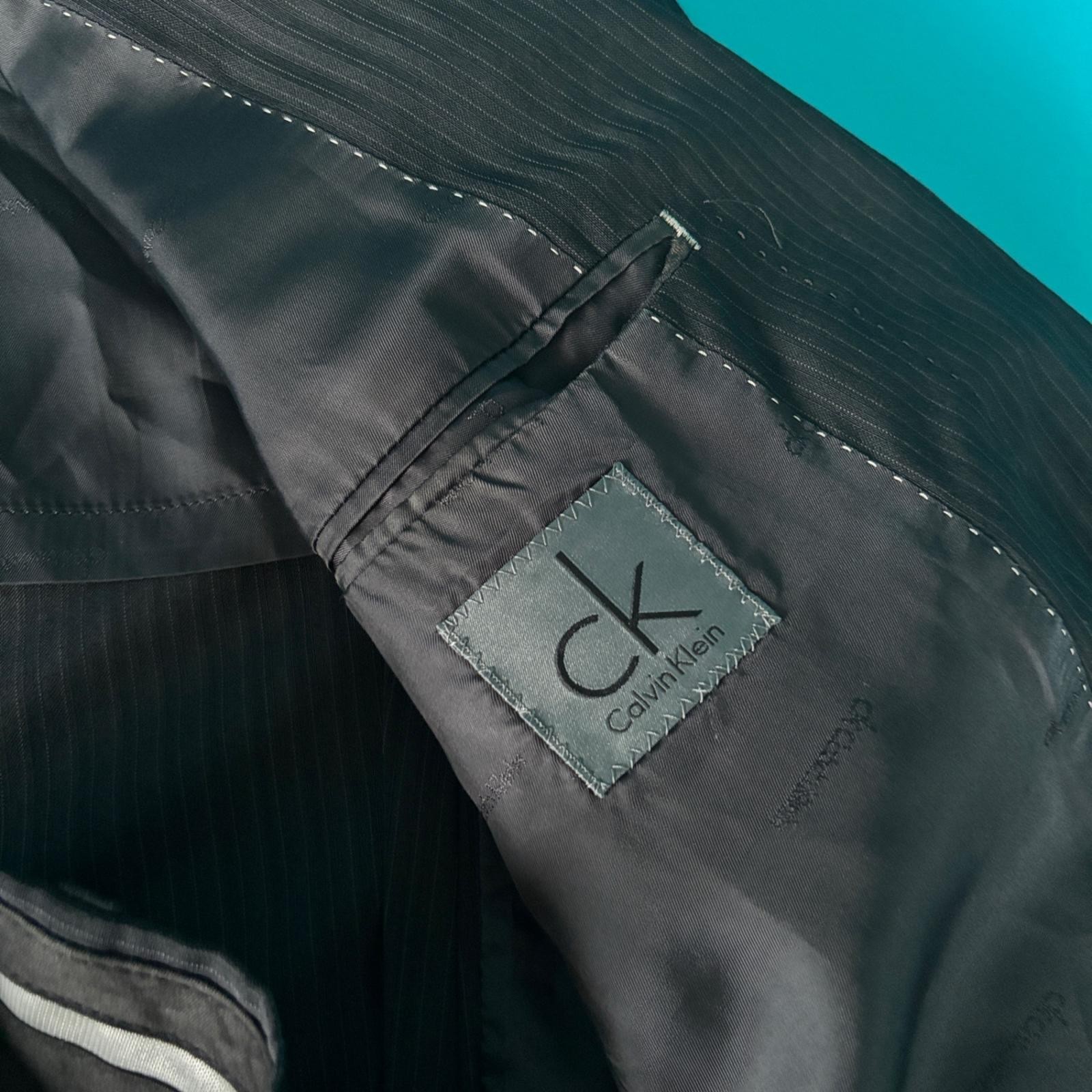 841 ck Calvin Klein Suit Mens 36 W30 Wool Silk Blend Pinstripe Slim 2Btn Japan thumbnail 12