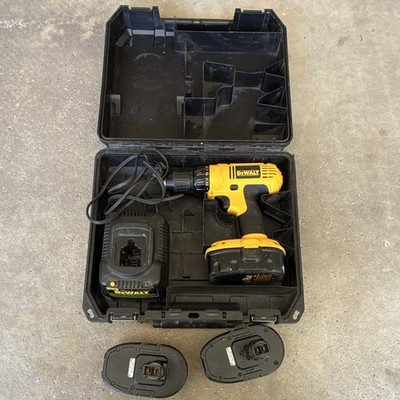DEWALT DC970 18V Cordless Drill/Driver Kit w/ 3 NiCd Batteries, Charger, Case