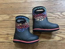 Bogs kids winter wateproof rubber boots - stars - size youth 5 (EU 21)