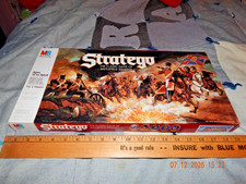 Stratego The Classic Game of Battlefield Strategy - 1986 Edition in great shape 