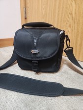 Lowepro rezo 140 AW camera black shoulder bag With Rain Cover