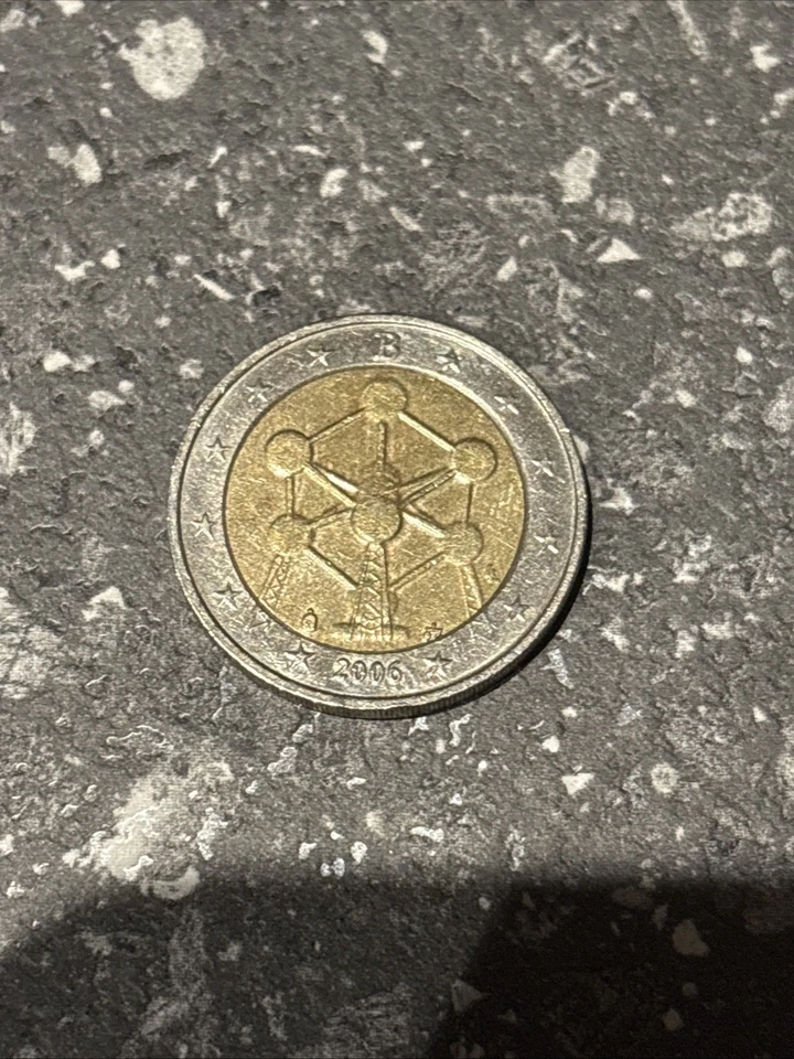 Pièce commémorative d'occasion de 2 euro ( Belgique 2006 ) - Photo 1/2