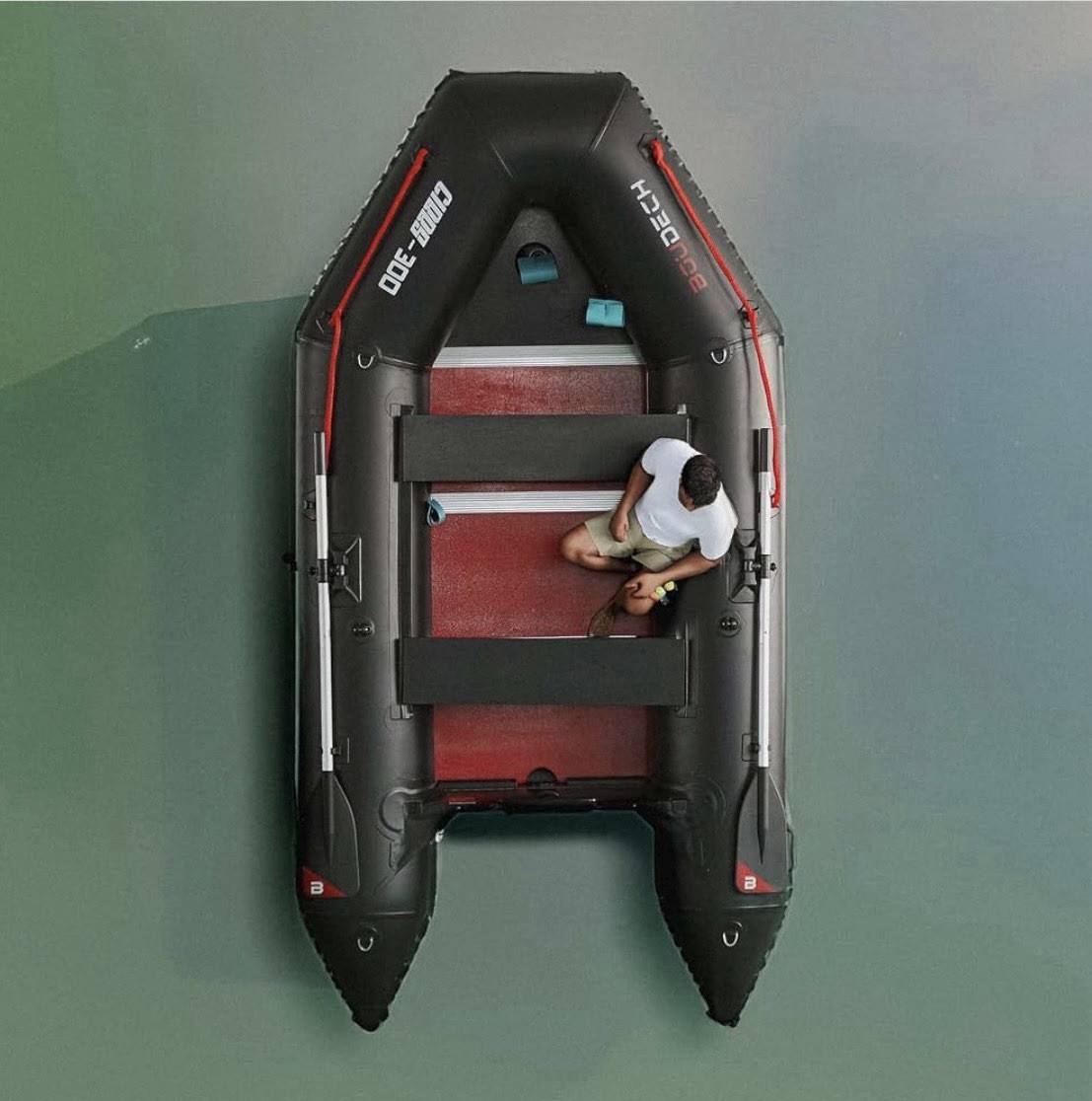 Black Deck 300 Gommone gonfiabile nero/rosso con fondo legno sintetico e remi foto 2