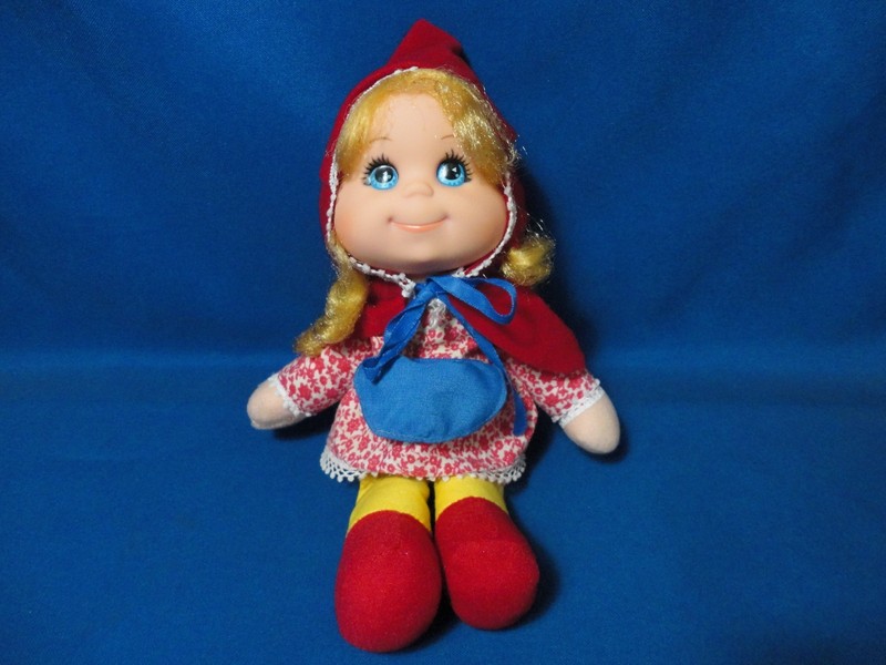 Vintage 1976 Baby Beans Little Red Riding Hood Doll