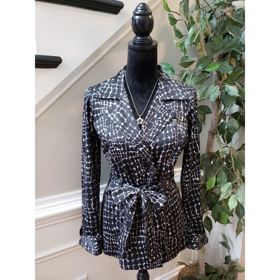 Blazer chaqueta de trinchera W Wrapper para mujer talla S negro/blanco mezcla de poliéster Foto 2 de 4