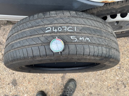 Winter tyres
