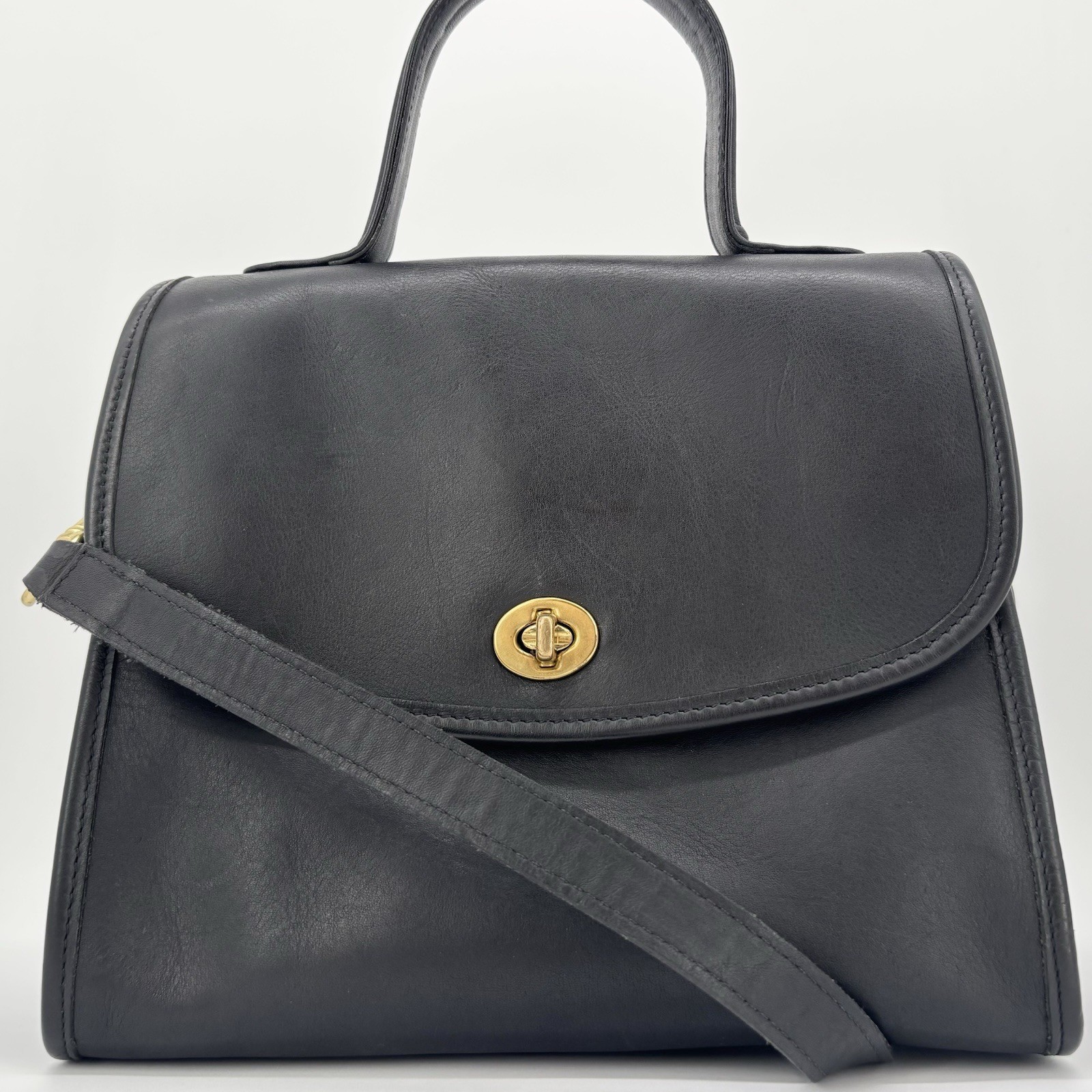 COACH 9977 Vintage Manor Crossbody Handbag Leather Black Authentic From Japan