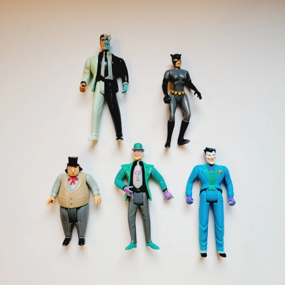 DC Kenner 1993 BTAS Batman Lote 'Coringa, Duas Caras, Pinguim, Charada, Mulher Gato' - Imagem 2 de 4