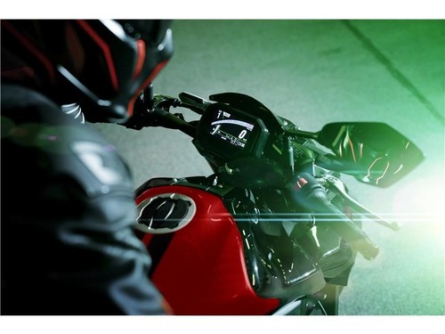 Kawasaki Z900 ZR900FRFNN BK1 - Picture 9 of 9
